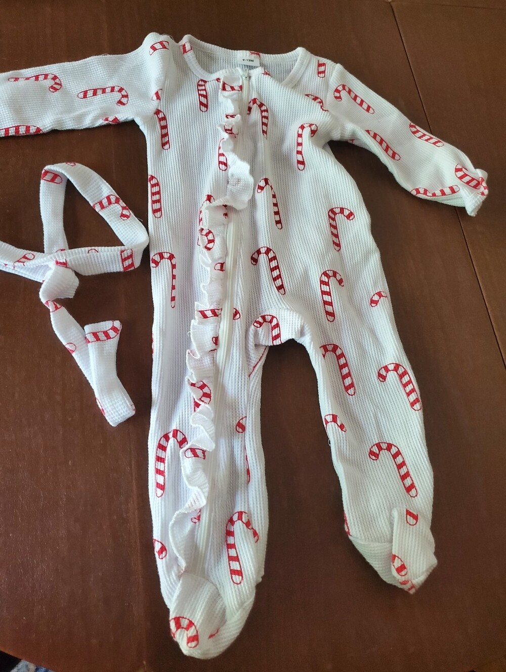 Infant White & Red Candy Cane One-Piece Footed Pajamas, Size 9-12 Month